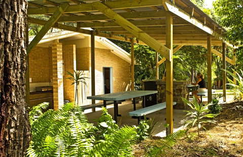 Captain Cook Holiday Village 1770 - Tourism Brisbane 9