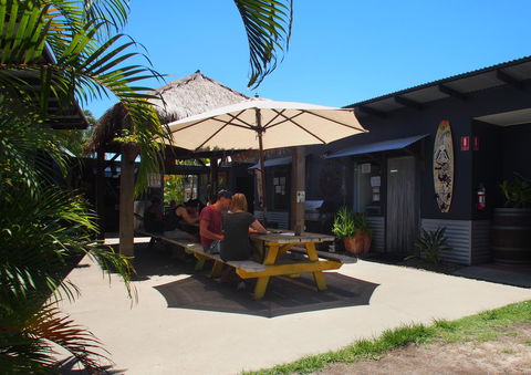 Backpackers At 1770 - Tourism Brisbane 11