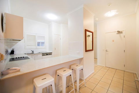 Whale Watch Ocean Beach Resort - Tourism Brisbane 9