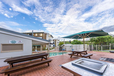 Whale Watch Ocean Beach Resort - Tourism Brisbane 2