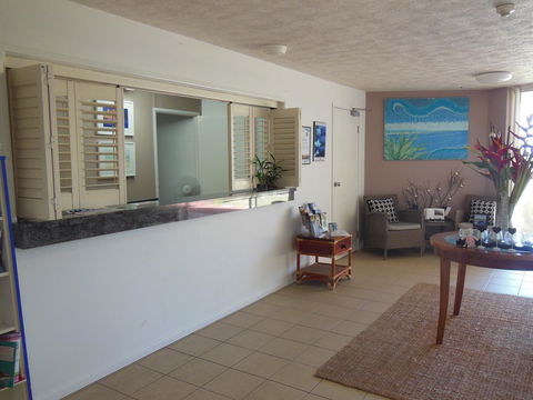 Whale Watch Ocean Beach Resort - Tourism Brisbane 10