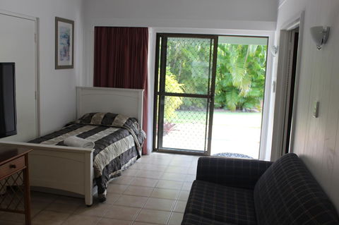 Amaroo On Mandalay, Magnetic Island - Brisbane Tourism 21