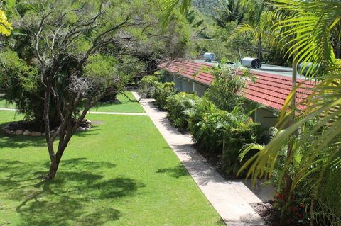 Amaroo On Mandalay, Magnetic Island - Brisbane Tourism 38