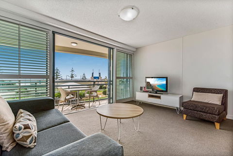Mantra Mooloolaba Beach - Tourism Brisbane 7