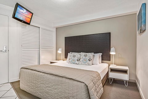 Mantra Mooloolaba Beach - Tourism Brisbane 3