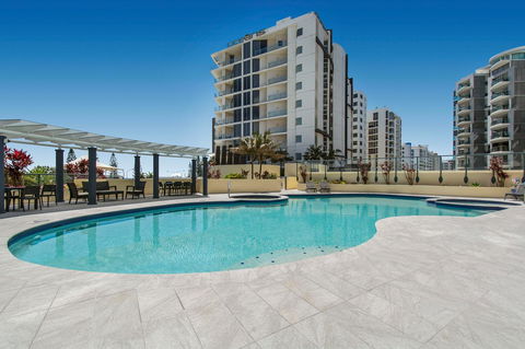 Mantra Mooloolaba Beach - Tourism Brisbane 0