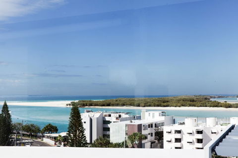 Ocean Views Resort Caloundra - Tourism Brisbane 8