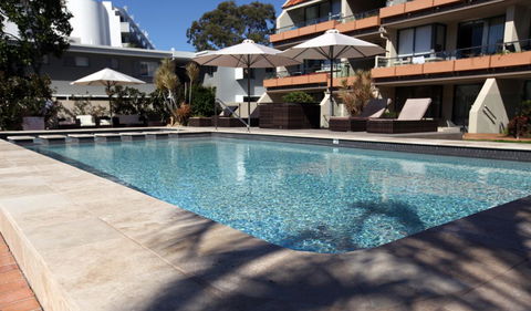 Hotel Laguna - Tourism Brisbane 11