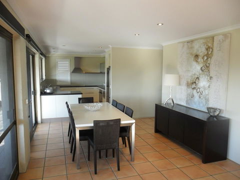 Myuna Holiday Apartments - Brisbane Tourism 32