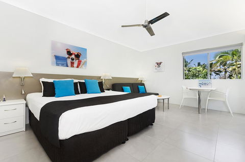 By The Sea Port Douglas - Tourism Brisbane 15