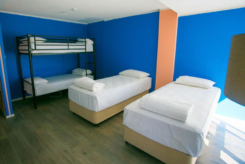 Rainbow Bay Backpackers - Tourism Brisbane 10