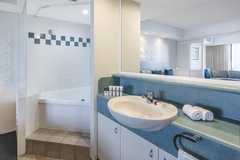 Ramada Resort By Wyndham Golden Beach - Tourism Brisbane 17