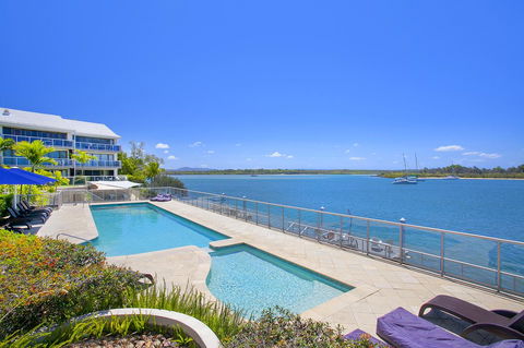 Noosa Shores Resort - Brisbane Tourism 13