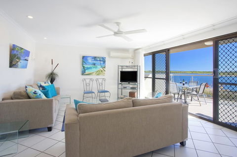 Noosa Shores Resort - Brisbane Tourism 11