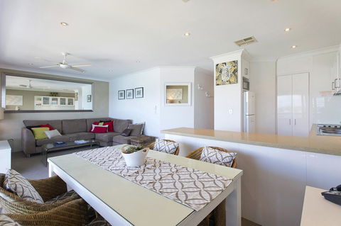 Noosa Shores Resort - Brisbane Tourism 23