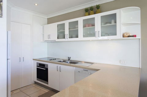 Noosa Shores Resort - Brisbane Tourism 21