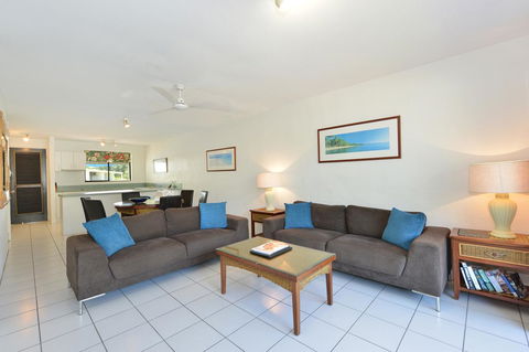 Seascape Holidays At Beachfront Terraces - Tourism Brisbane 11