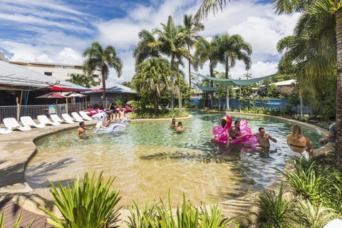 Summer House Cairns - Tourism Brisbane 0