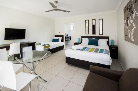 The Beach Motel Hervey Bay - Tourism Brisbane 4