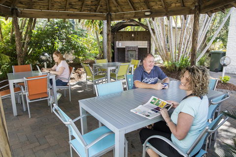 The Beach Motel Hervey Bay - Tourism Brisbane 11