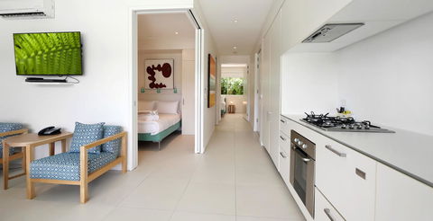 Pool Resort Port Douglas - Brisbane Tourism 14