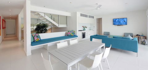 Pool Resort Port Douglas - Brisbane Tourism 6