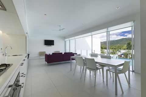 Pool Resort Port Douglas - Brisbane Tourism 20