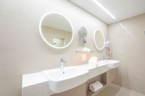 Pacific Hotel Cairns - Tourism Brisbane 24