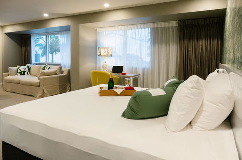 Pacific Hotel Cairns - Tourism Brisbane 20