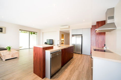 Whitsunday Reflections - Tourism Brisbane 6