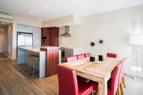 Whitsunday Reflections - Tourism Brisbane 8