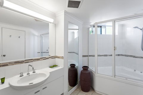Noosa Tropicana - Tourism Brisbane 39
