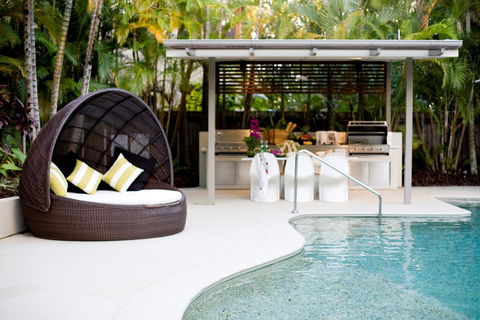 Noosa Tropicana - Tourism Brisbane 0