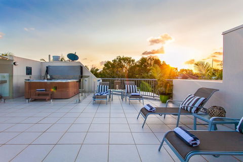 Noosa Tropicana - Tourism Brisbane 19
