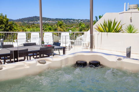 Noosa Tropicana - Tourism Brisbane 25
