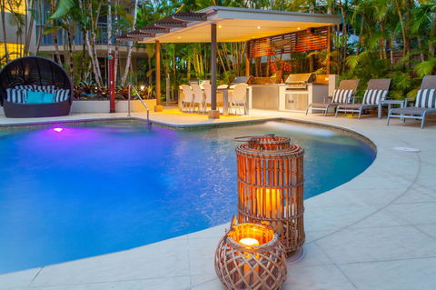 Noosa Tropicana - Tourism Brisbane 1