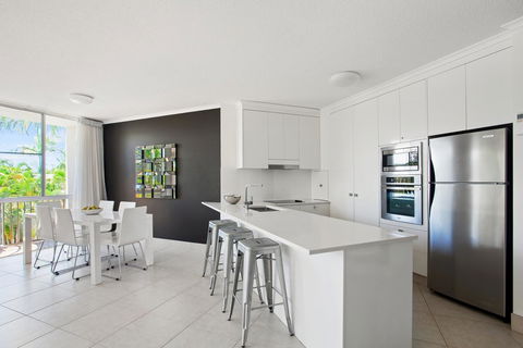 Noosa Tropicana - Tourism Brisbane 9