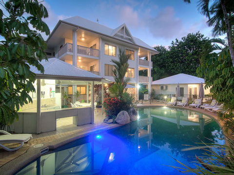 The Port Douglas Queenslander - Tourism Brisbane 0