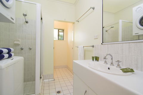 The Port Douglas Queenslander - Tourism Brisbane 12