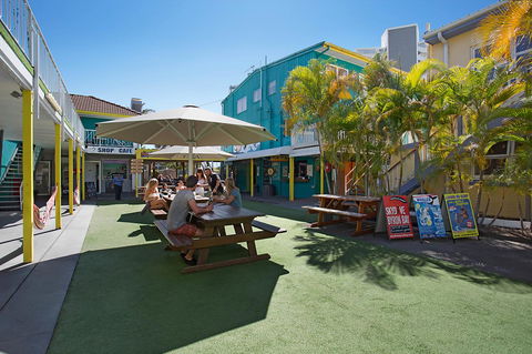 Backpackers In Paradise 18-35 Hostel - Tourism Brisbane 15