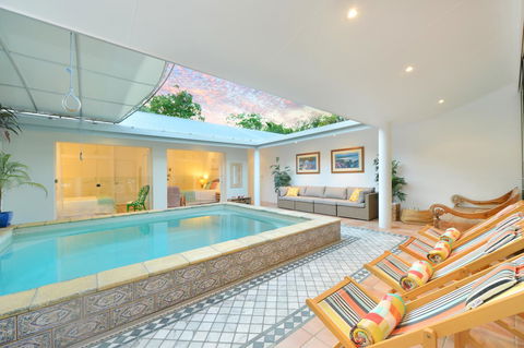 [ ANDY'S BEACH HOUSE ] - Tourism Brisbane 0