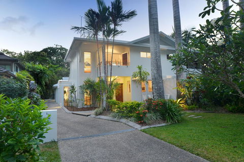 [ ANDY'S BEACH HOUSE ] - Tourism Brisbane 4