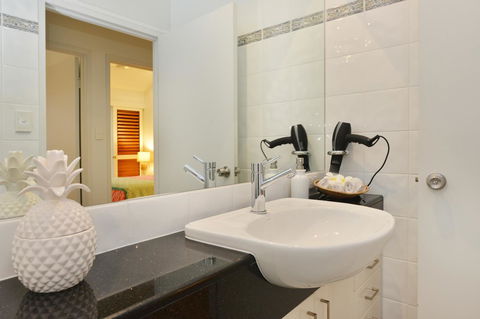 [ ANDY'S BEACH HOUSE ] - Tourism Brisbane 28