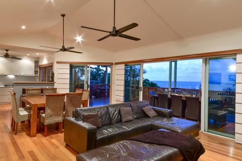 Bella Vista On Nara Pets Welcome - Tourism Brisbane 10