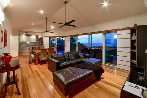 Bella Vista On Nara Pets Welcome - Tourism Brisbane 11