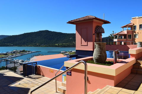 Martinique Whitsunday Resort - Tourism Brisbane 30