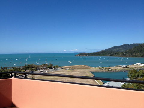 Martinique Whitsunday Resort - Tourism Brisbane 42