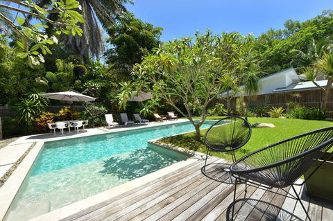 Jamaica Beach House - Tourism Brisbane 4