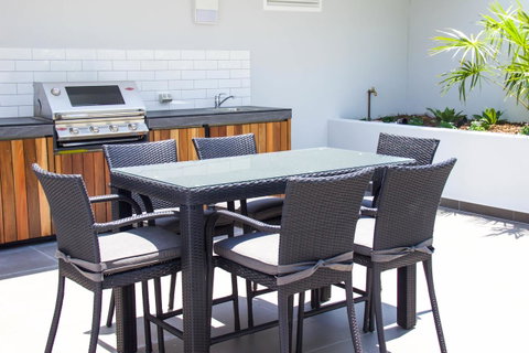 Synergy Broadbeach - Official - Brisbane Tourism 15