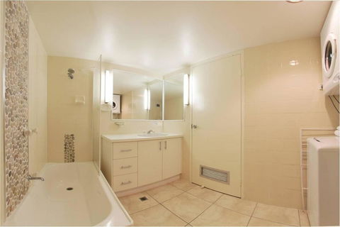 Headland Tropicana Resort - Tourism Brisbane 18